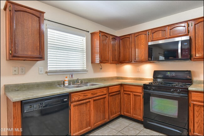 Building Photo - 508 Covington Ridge Way