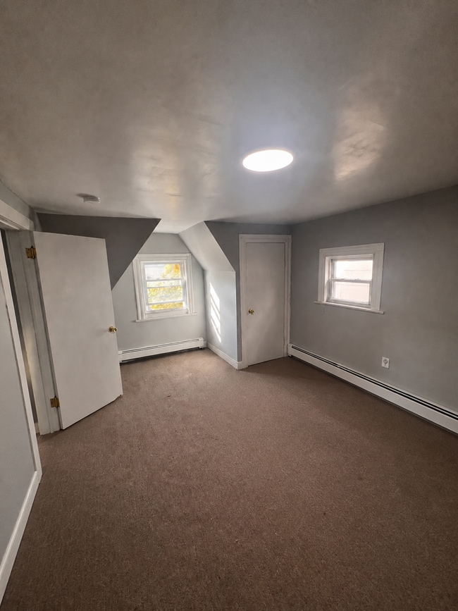 Building Photo - 311 Summer Ave