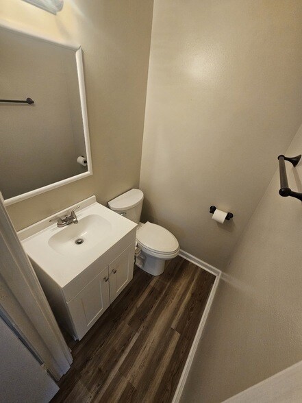 Building Photo - 6731 Forrest Ln