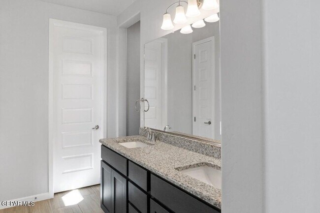 Building Photo - 512 Twilight Dr