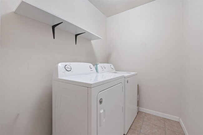 Building Photo - 82 Tuers Ave