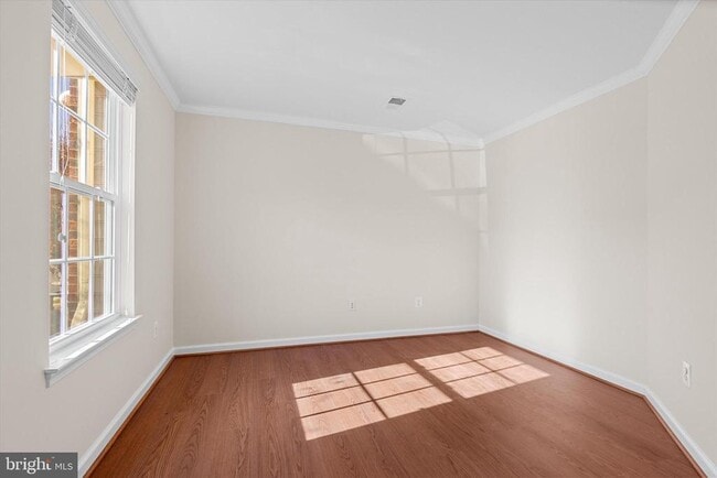 Building Photo - 4382 Daisy Reid Ave