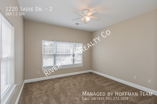 Building Photo - 1220 Sadie Dr