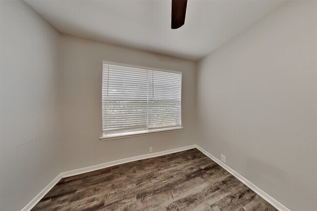Building Photo - 17307 S Summit Canyon Dr