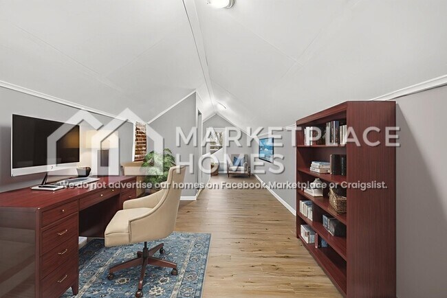 Building Photo - 12444 Sarsfield Ave