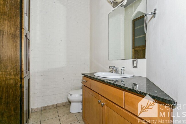 Building Photo - Lofts at St. Francis! 2 bed/2 bath for rent