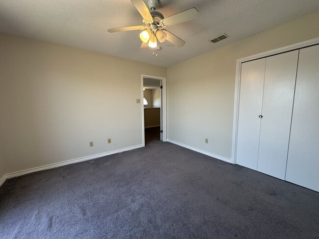 Building Photo - 15357 Yardarm Ct