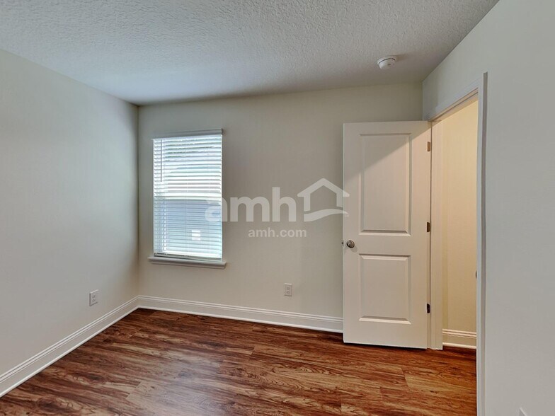 Building Photo - 12721 Percy Ln