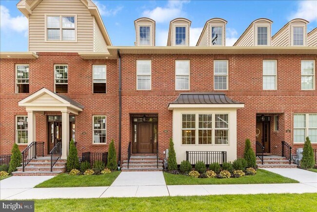 Building Photo - 264 W Ashland St