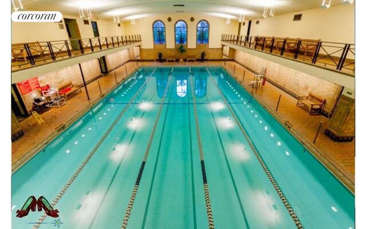 Building Photo - 470 W 24 St