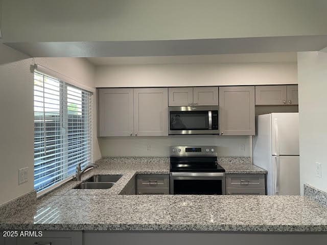 Primary Photo - 916 S Hacienda Dr