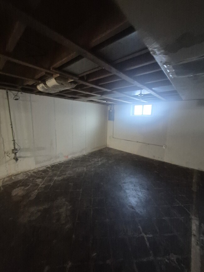 Building Photo - 28 Barto Dr