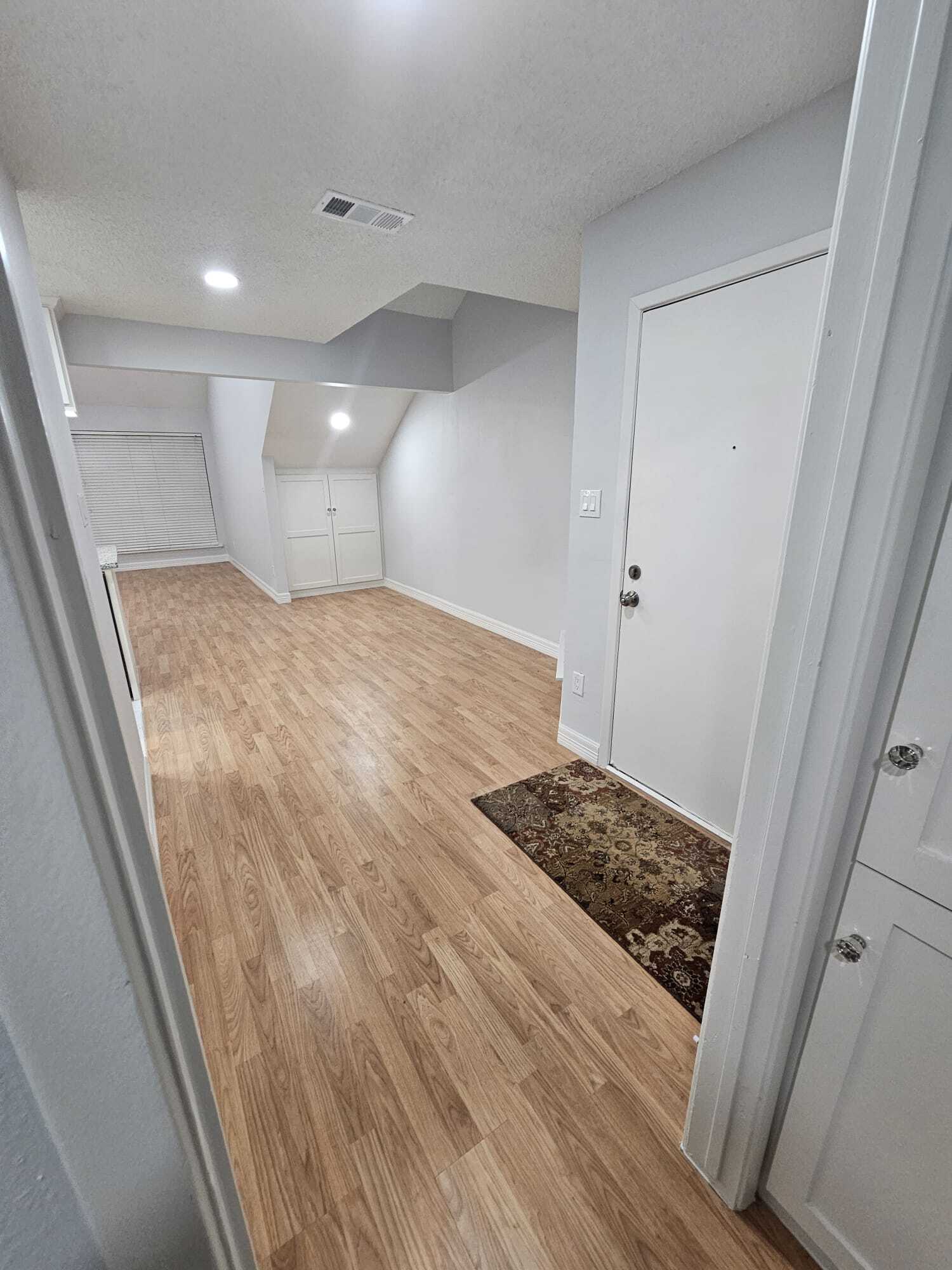 Building Photo - 6601 Sands Point Dr