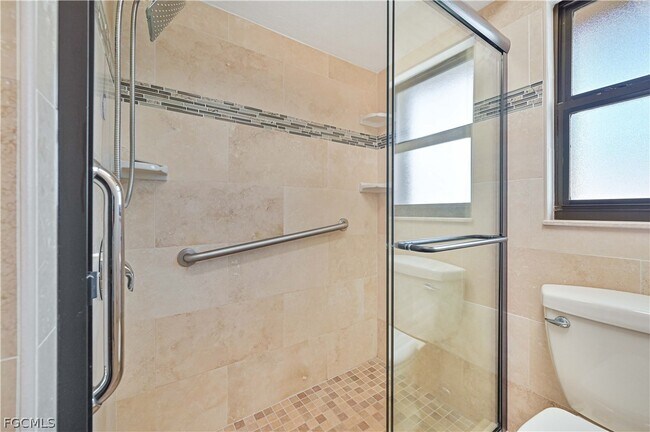 Building Photo - 4414 SE 20th Pl