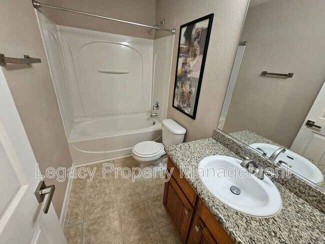 Building Photo - 312 Walnut Crossing Dr