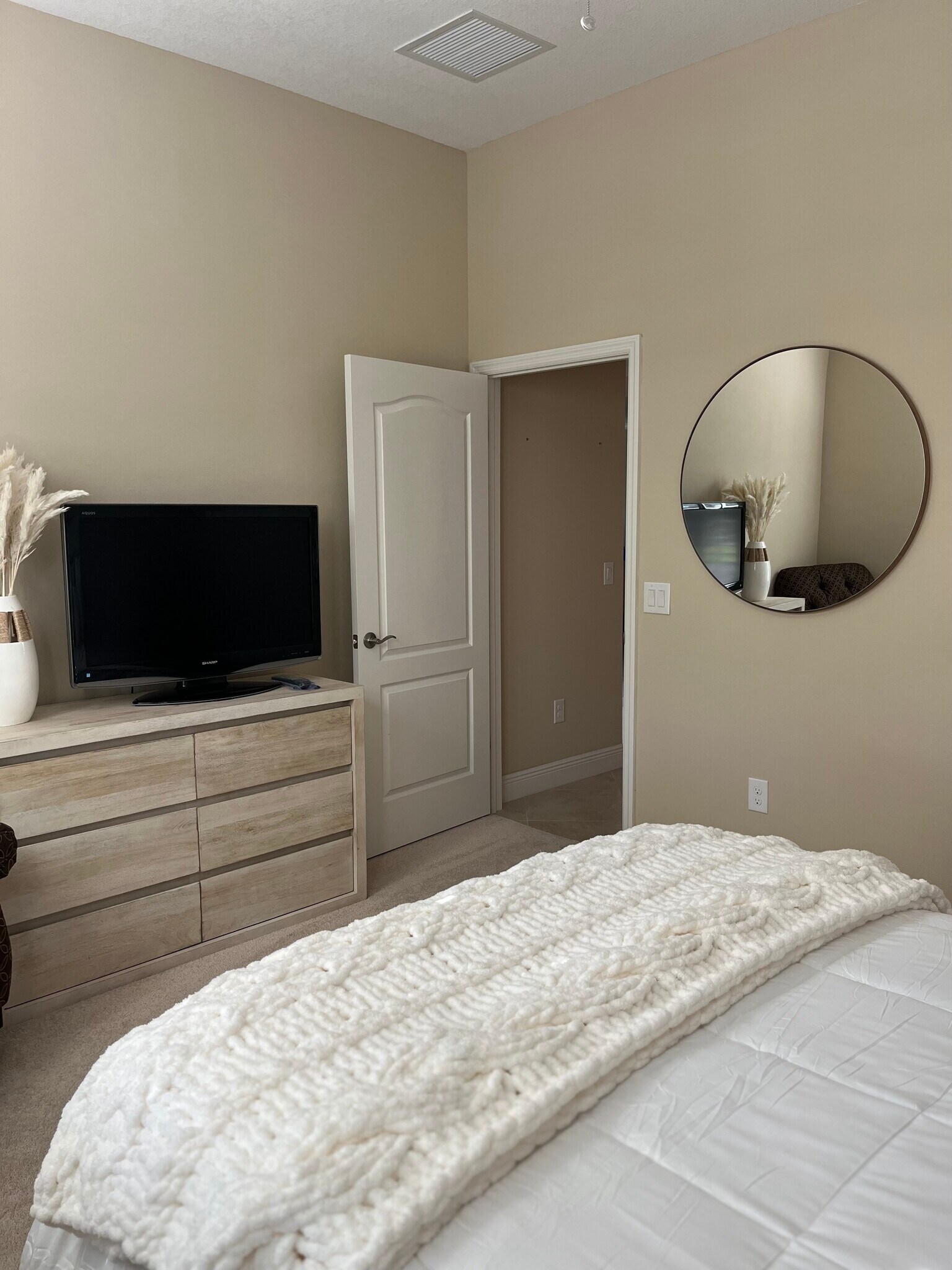 Building Photo - 10812 Trophy Dr