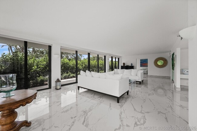 Building Photo - 2580 S Ocean Blvd