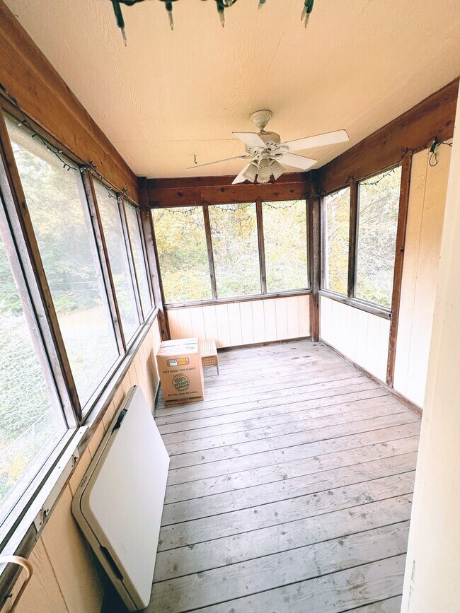 Screened in Back porch - 9239 Walnut St