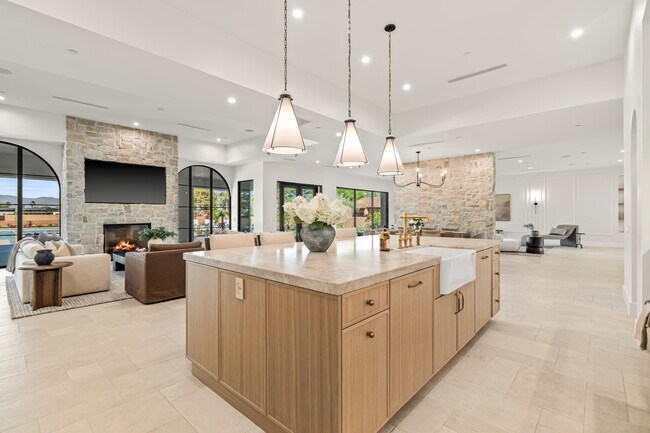 Building Photo - 80805 Vista Bonita Trail