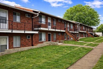Building Photo - Spacious and comfortable apartment unit in Anderson Avenue