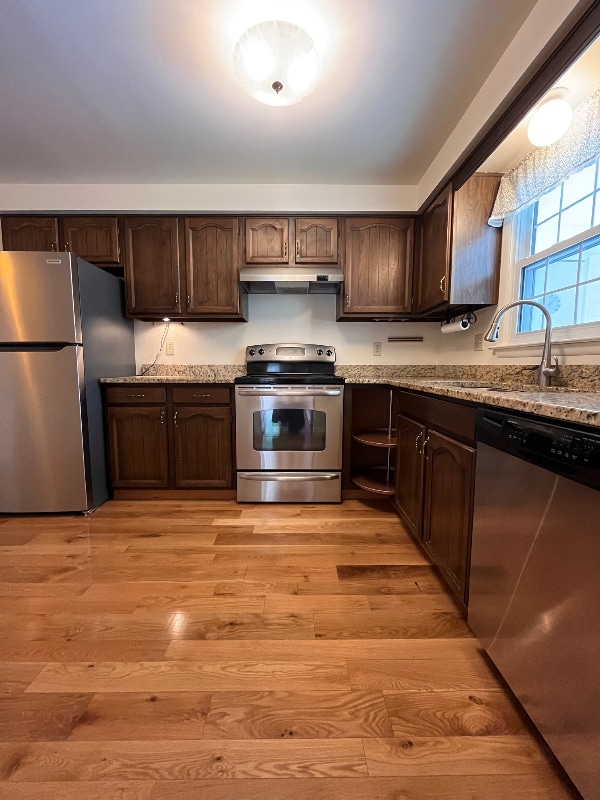 Building Photo - 33 Rockhurst Dr