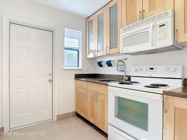 Building Photo - 710 Flamingo Dr