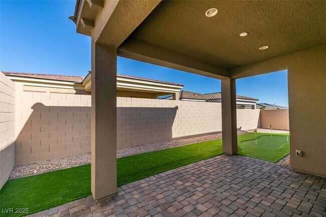 Building Photo - 10142 Tree Blossom Ave