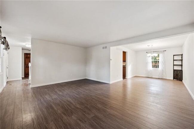 Building Photo - 2609 Fox Chase Ct