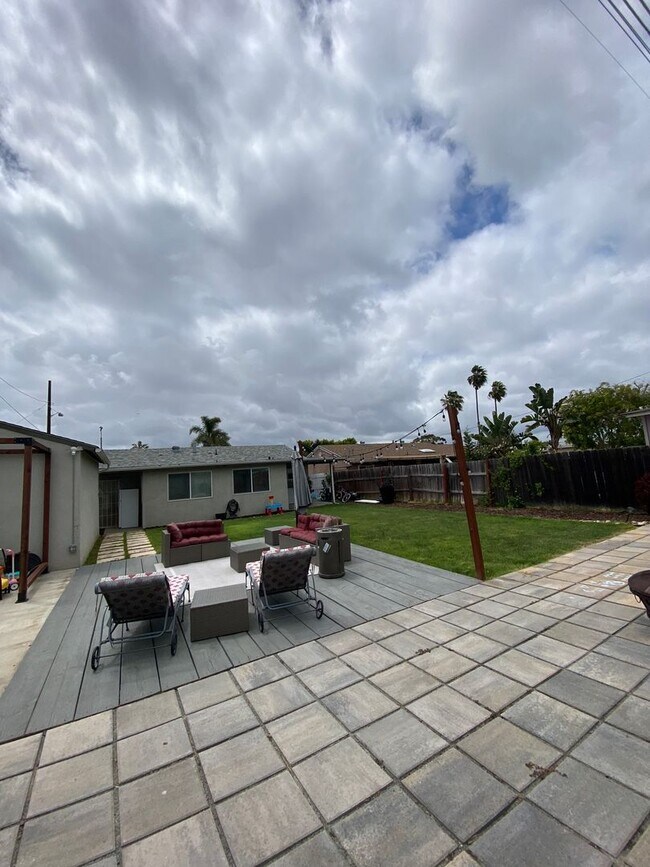 Building Photo - Gorgeous, Spacious 3 bed / 1 bath located near Encanto, San Diego!