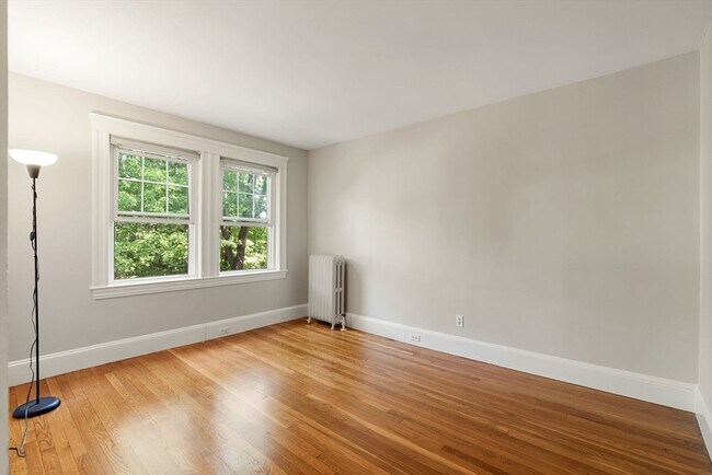 Building Photo - 29 Addington Rd