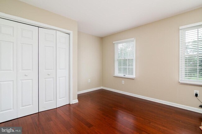 Building Photo - 5444 E Nithsdale Dr