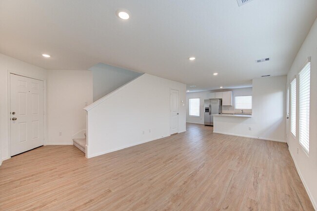 Building Photo - 26738 Paloma Blanca Dr