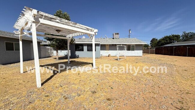 Building Photo - 12406 Pawnee Rd