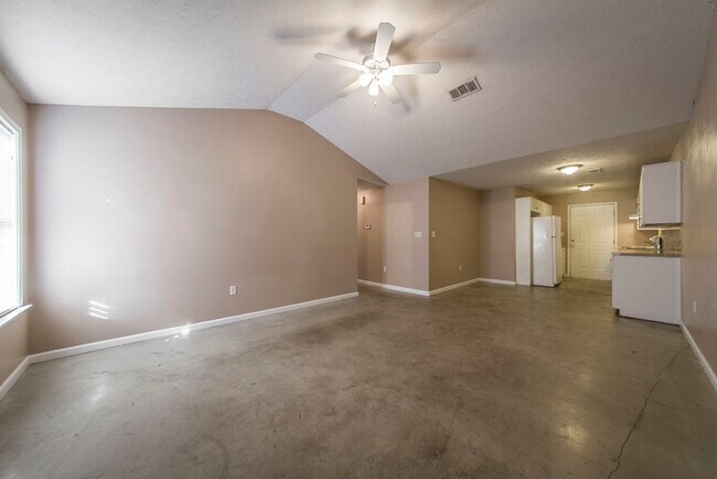 Primary Photo - 10 Sundown Dr