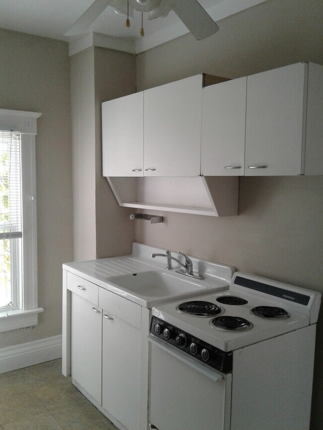Building Photo - 1314 11th St