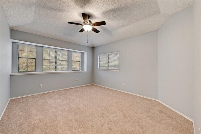 Building Photo - 12915 Modena Trail