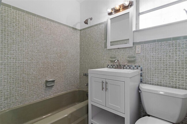Building Photo - 3269 SW 23rd St