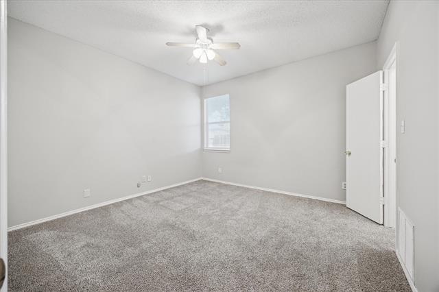 Building Photo - 3933 Parkhaven Dr