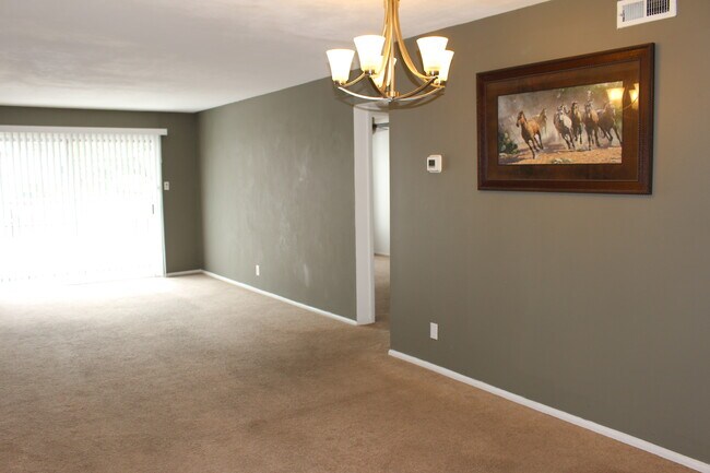 Building Photo - 8038 Broadway St