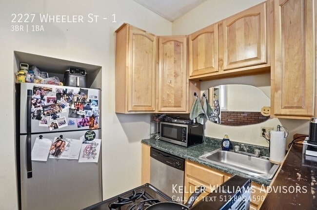 Building Photo - 2227 Wheeler St