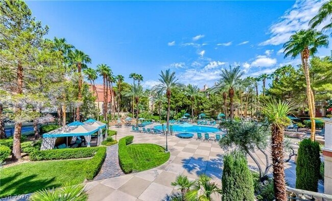 Building Photo - 260 E Flamingo Rd