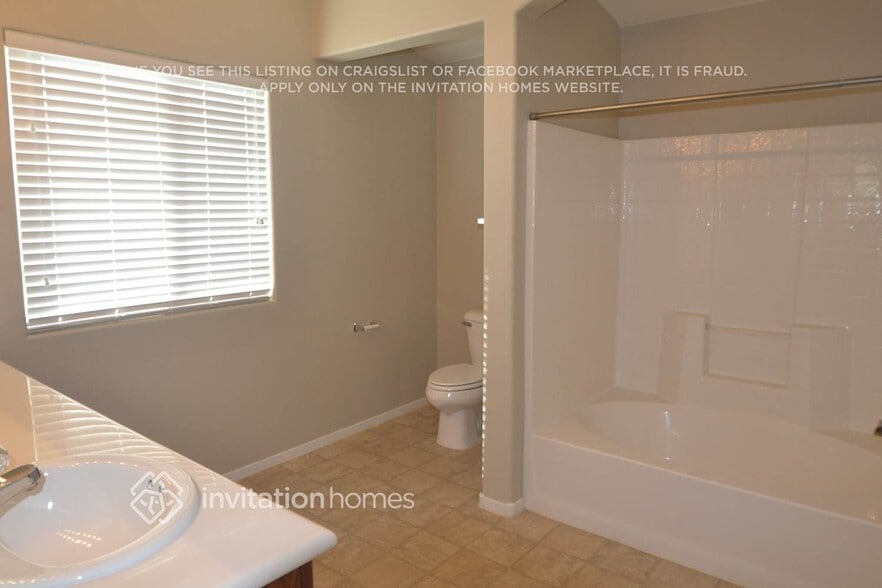 Building Photo - 6181 Arlington Ash St