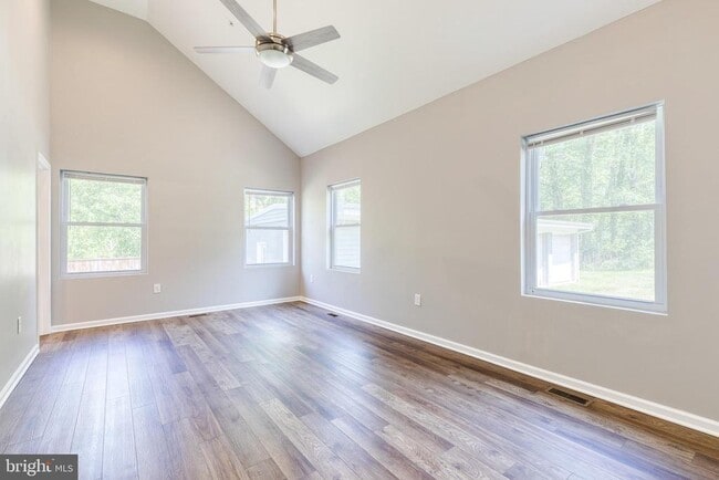 Building Photo - 1248 Generals Hwy