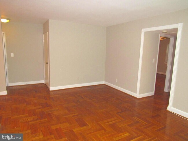 Building Photo - 1311 N Ode St