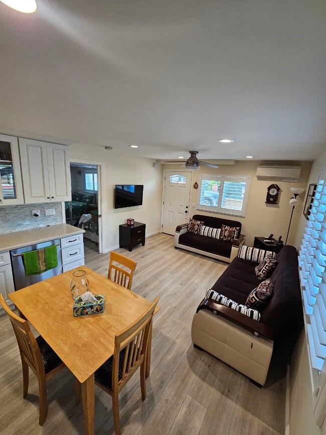 Building Photo - 9771 Paso Robles Ave