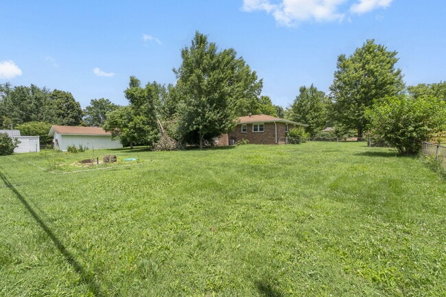 Building Photo - 4267 S Ridgecrest Dr