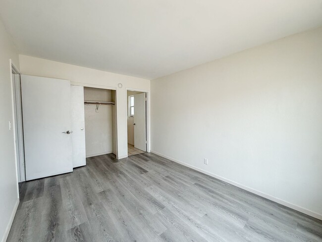 Building Photo - 5839 Bagley Ave
