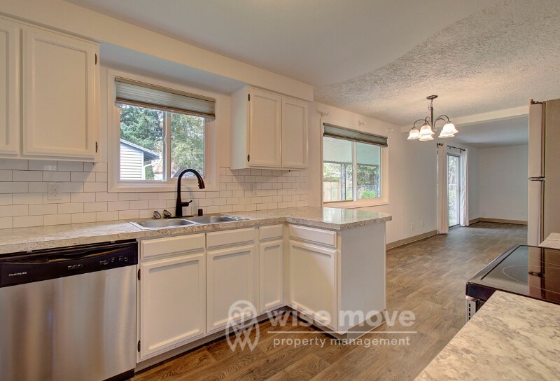 Building Photo - 10100 NW 23rd Ave