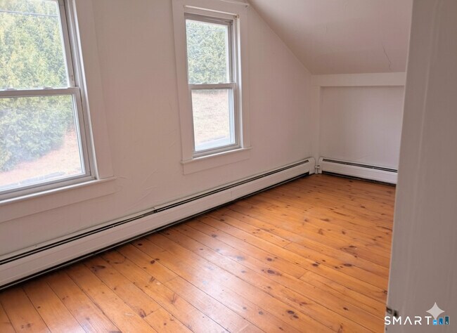 Building Photo - 71 Bridge St