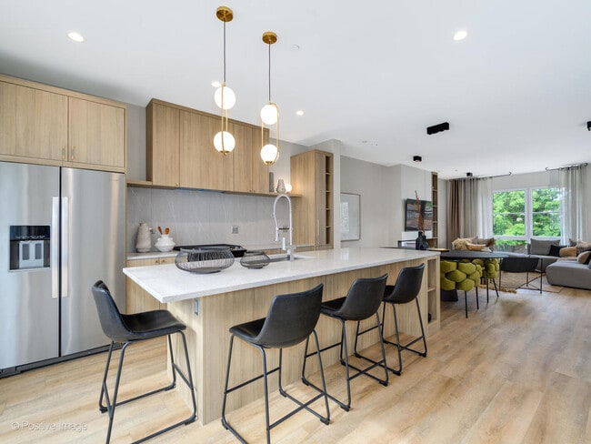 Building Photo - 3100 W Cottonwood Ln